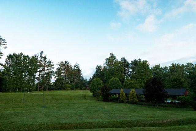 Отель Highland Lake Inn
