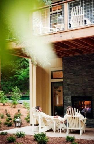 Отель Farmhouse Inn
