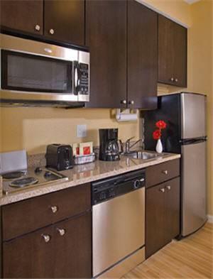 Отель TownePlace Suites by Marriott Frederick