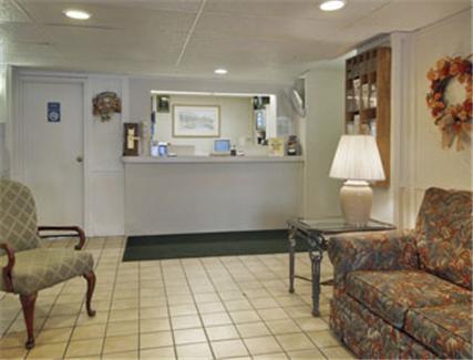 Отель Travelodge Frederick