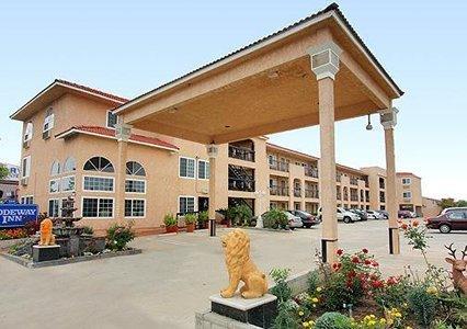 Отель Rodeway Inn Cypress