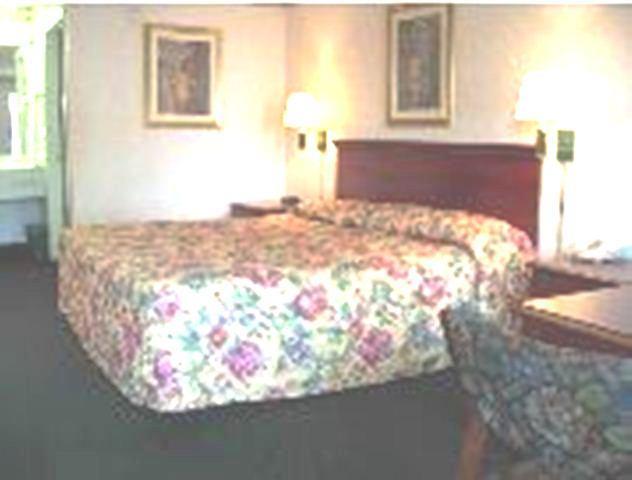 Отель America's Best Inn & Suites - Decatur