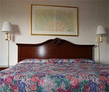 Отель John Milton Inn