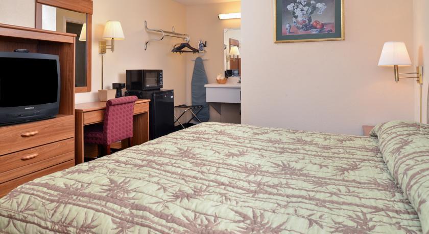 Отель Americas Best Value Inn