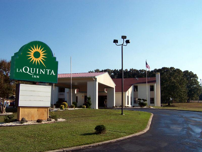 Отель La Quinta Inn El Dorado