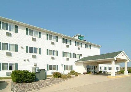 Отель Quality Inn & Suites Eldridge