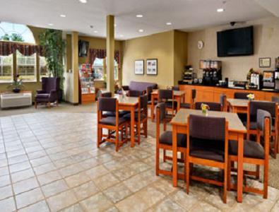 Отель Guesthouse Inn & Suites Elma