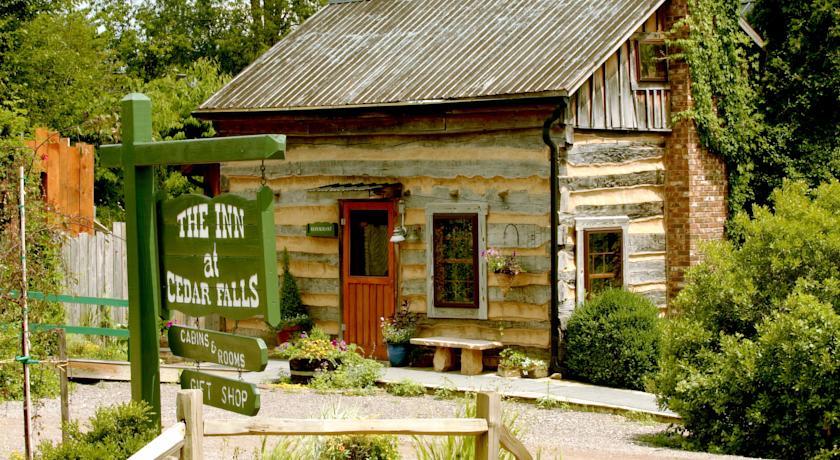 Отель Inn & Spa at Cedar Falls