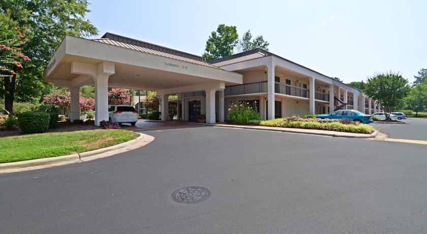 Отель Quality Inn Chapel Hill