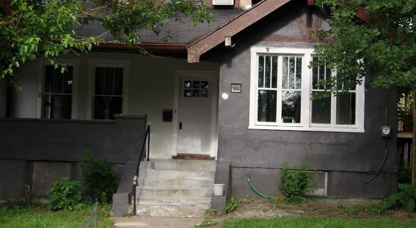 Мини-отель Hopkins Park Bed and Breakfast