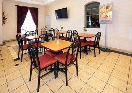 Отель Sleep Inn and Suites Beaumont