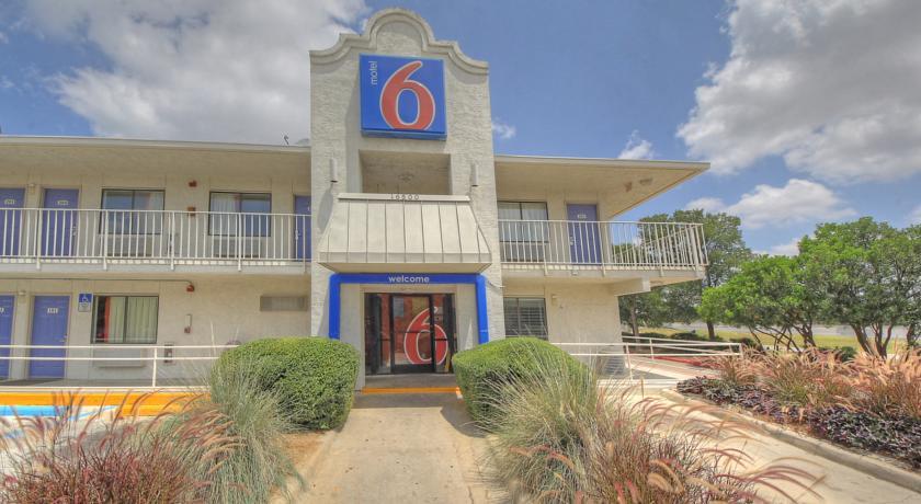 Отель Motel 6 San Antonio - Fiesta