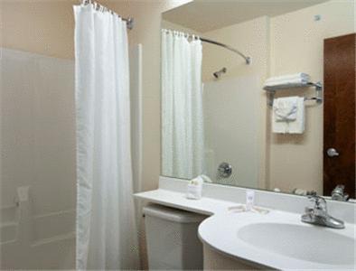 Отель Microtel Inn & Suites by Wyndham Bellevue