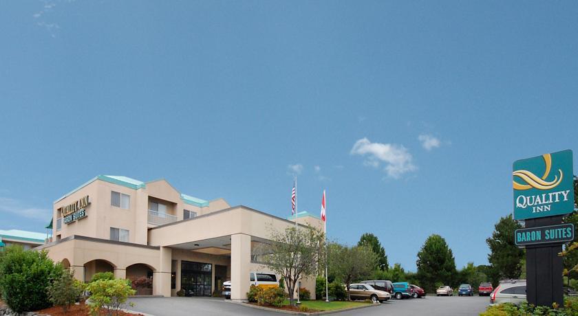 Отель Quality Inn Grand Suites