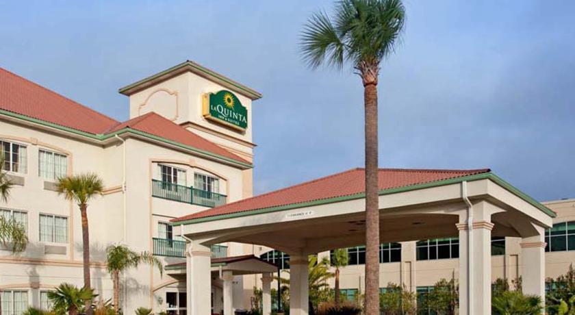 Отель La Quinta Inn & Suites Biloxi