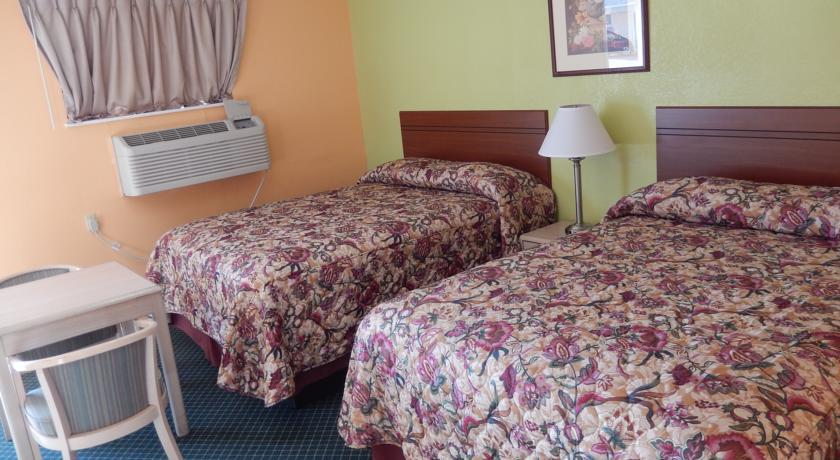 Отель Townsman Motel
