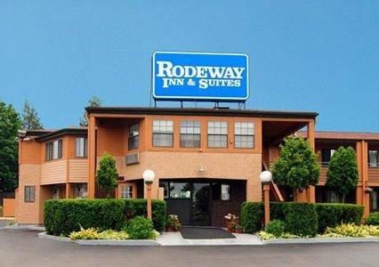 Отель Rodeway Inn & Suites Branford