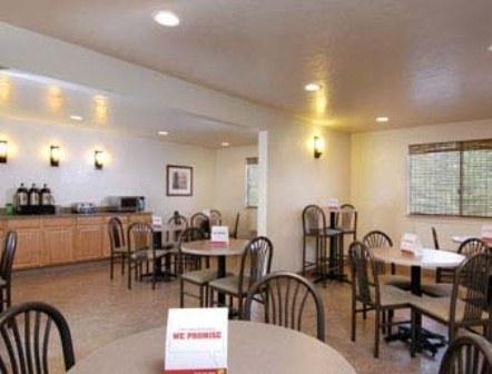 Отель Super 8 Bremerton
