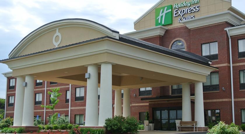 Отель Holiday Inn Express & Suites Bridgeport