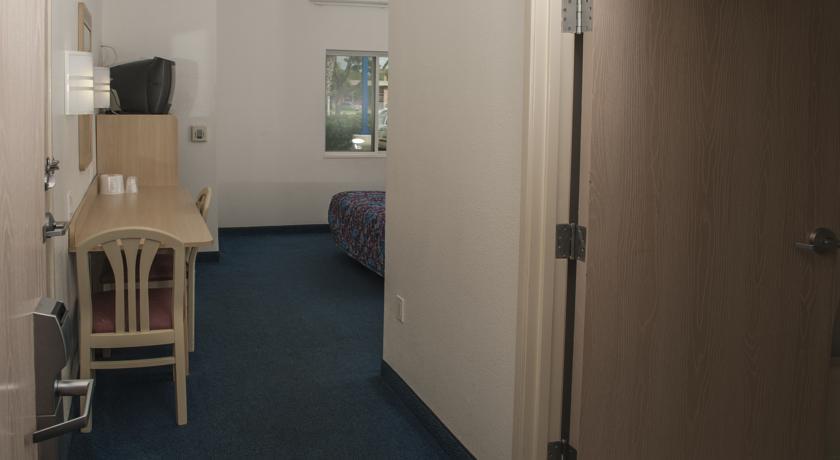 Отель Motel 6 Brownsville