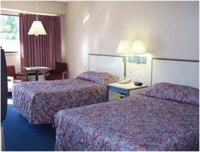 Отель Travelodge Burnsville