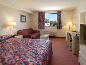 Отель Ramada Limited South Windsor