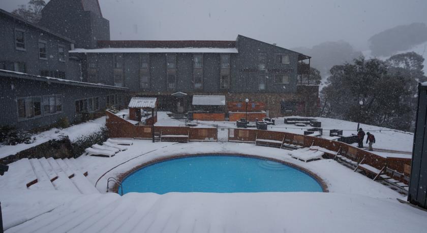 Отель Thredbo Alpine Hotel