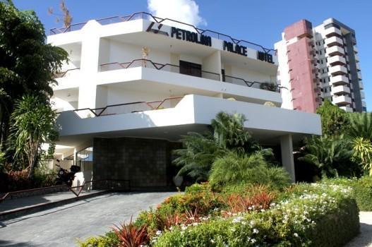 Отель Petrolina Palace Hotel