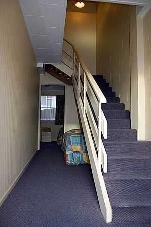 Отель Townhouse Motel