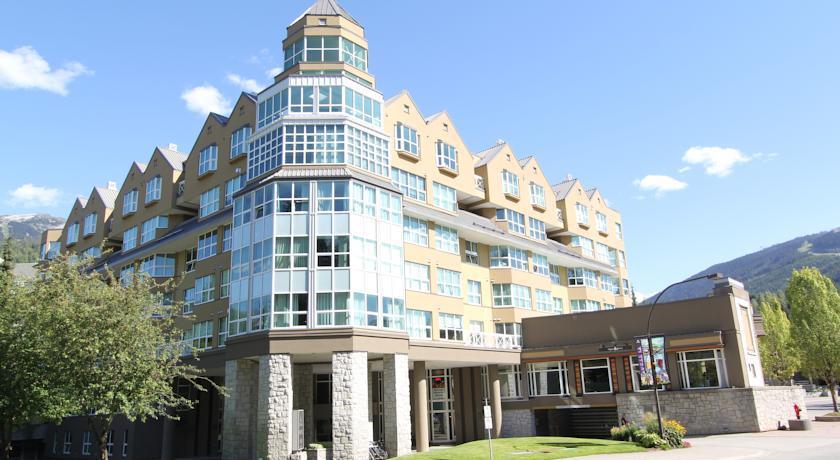 Le Chamois Whistler Hotel