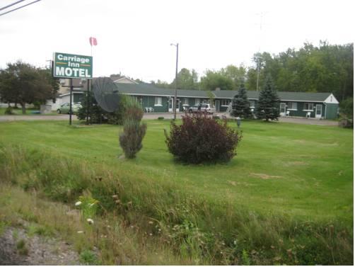 Отель Carriage Inn Motel