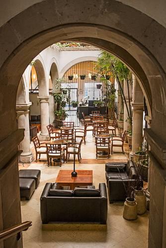 Отель Hostal De La Monja