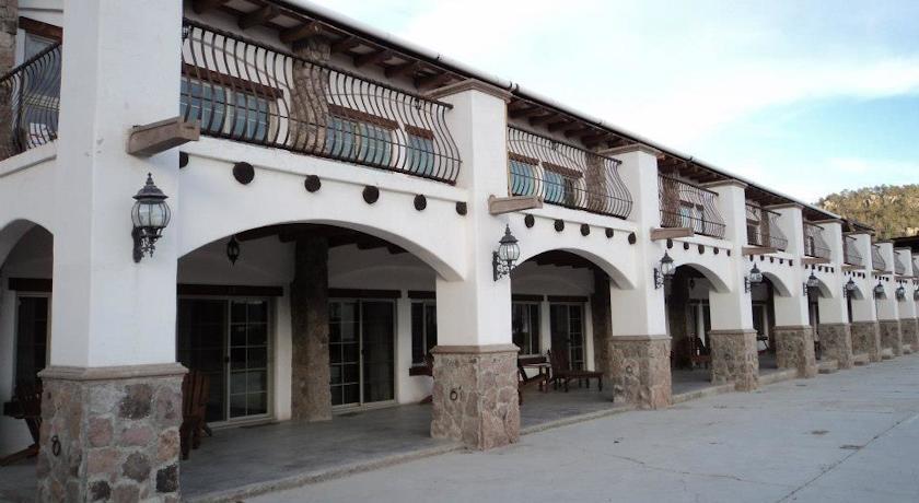 Отель Quinta Mision Resort