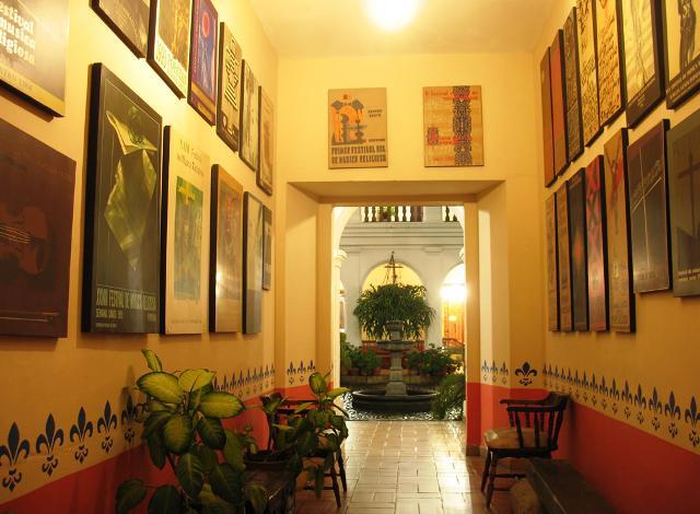 Отель Hotel La Plazuela