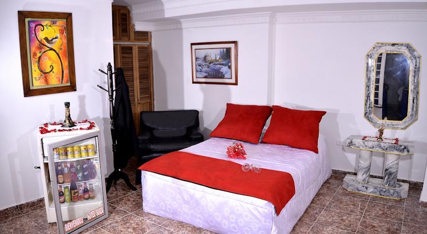 Отель Hotel y Restaurante Suiza