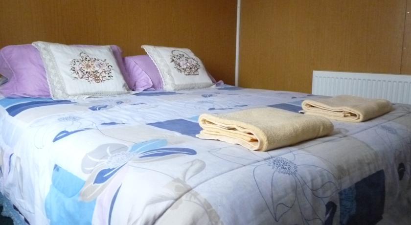 Отель Hostal Geminis