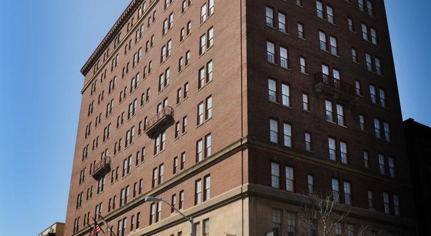 Отель Wyndham Baltimore Peabody Court