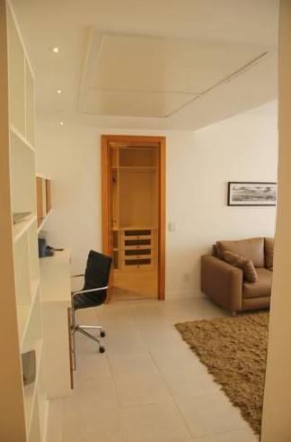 MC Flats Next Residence Service