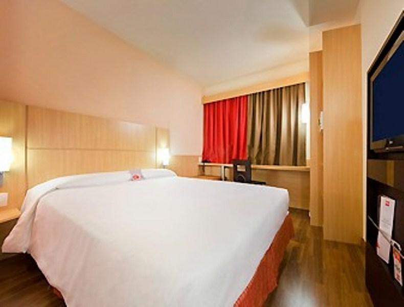 Отель Ibis Praia de Camburi