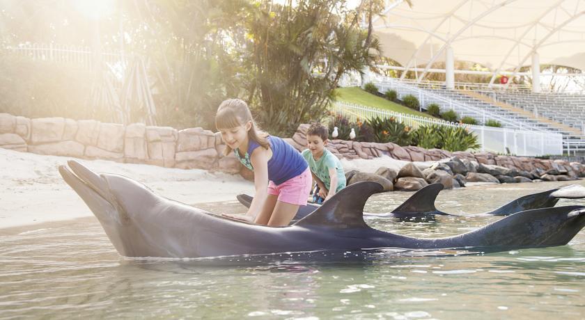 Отель Sea World Resort