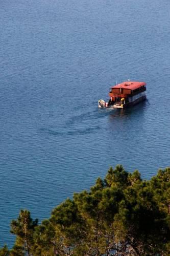 Отель YHA Bay of Islands, The Rock Overnight Cruise