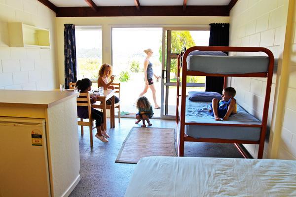 Отель Russell-Orongo Bay Holiday Park