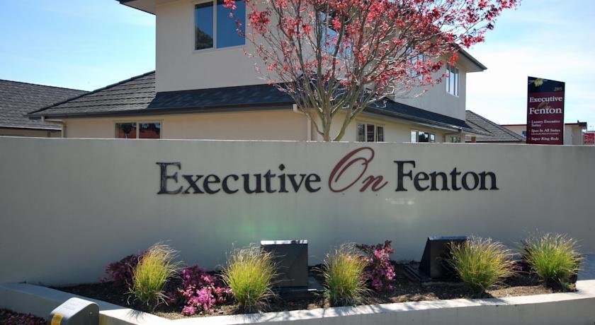 Отель Executive On Fenton