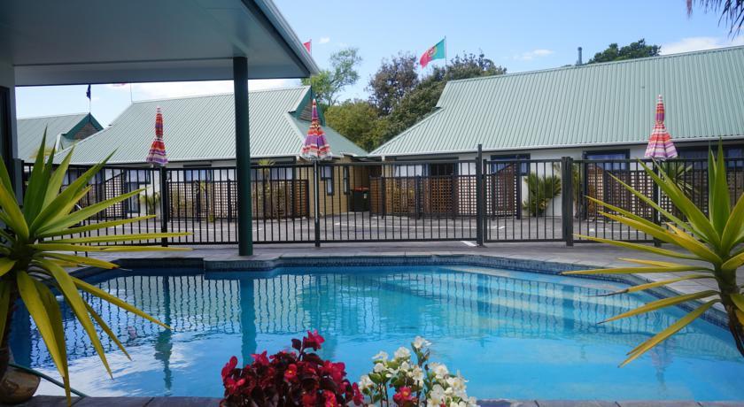 Отель Cheviot Park Motor Lodge