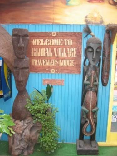 Хостел Global Village Travellers Lodge