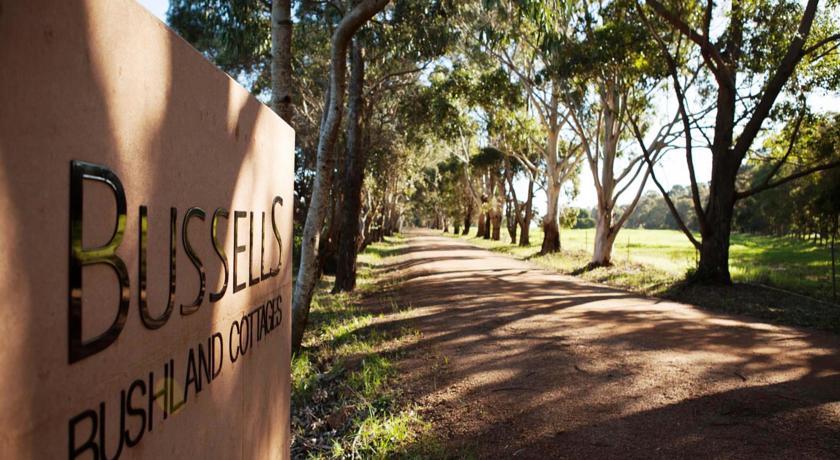 Отель Bussells Bushland Cottages