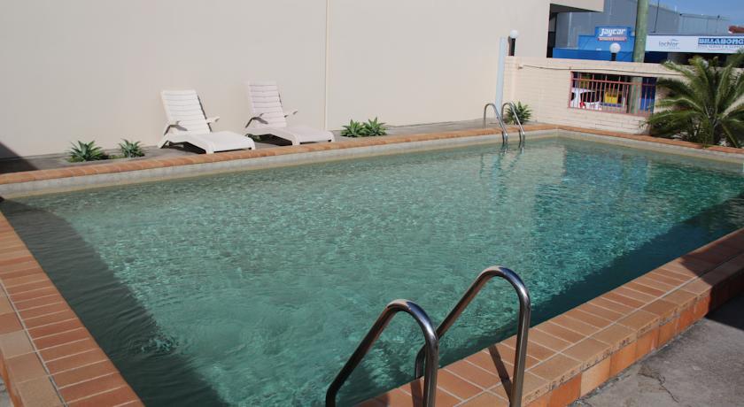Отель Caloundra Suncourt Motel