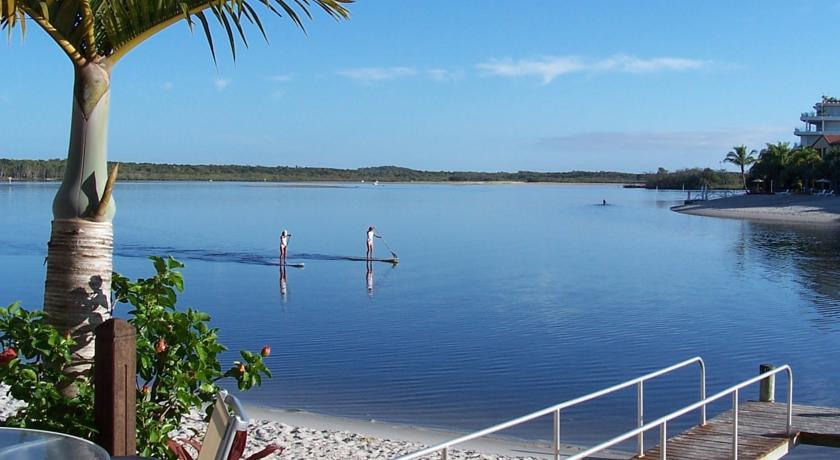 Апартаменты Skippers Cove Waterfront Resort