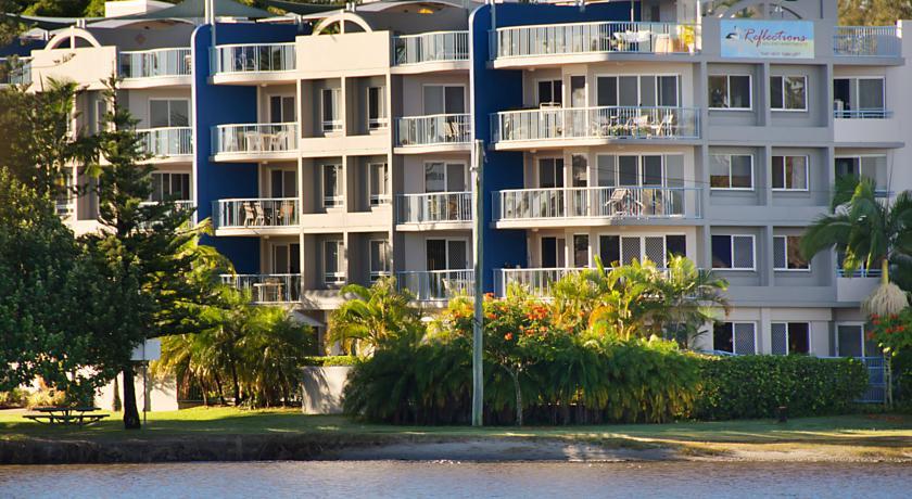 Апартаменты Reflections Holiday Apartments