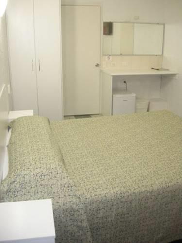 Отель Central Motel Mooloolaba
